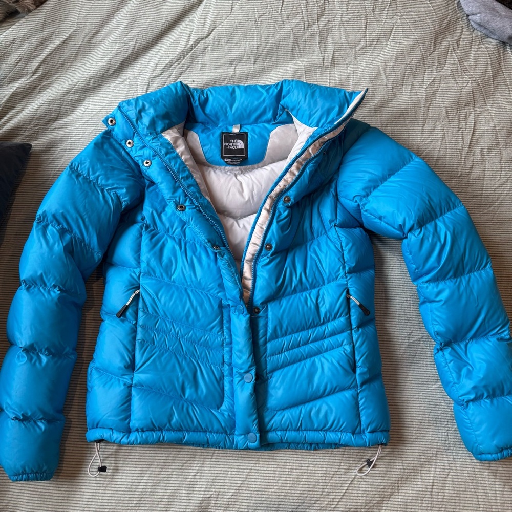 Women’s North Face Puffer Size Medium